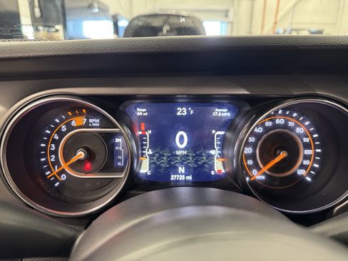Used 2023 Jeep Wrangler Sport image 15