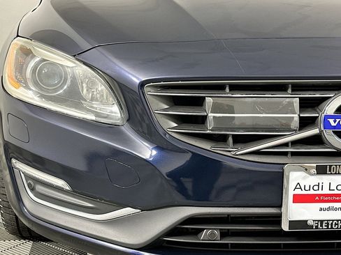 Used 2016 Volvo V60 T5 Platinum w/ Climate Package image 16