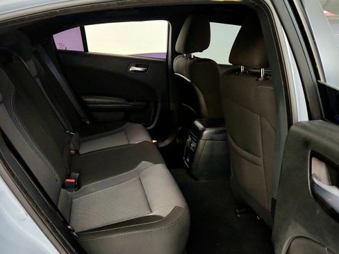 Used 2020 Dodge Charger SXT w/ Blacktop Package RWD image 31