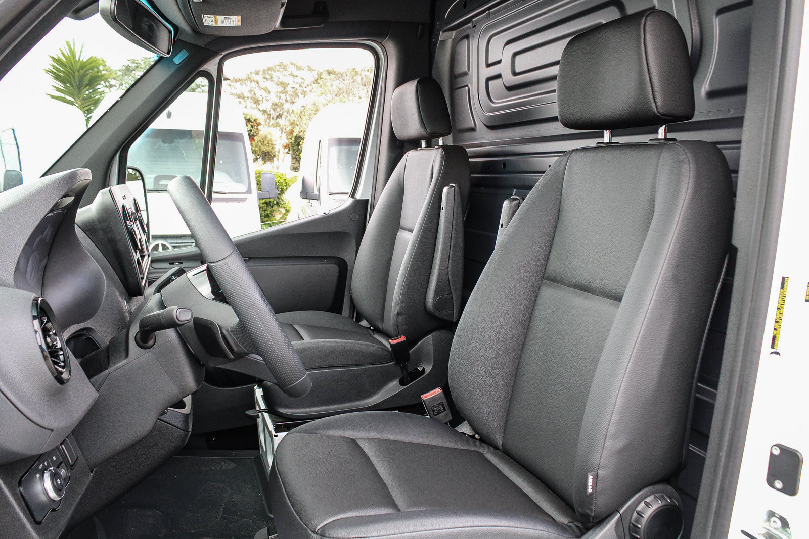 New 2025 Mercedes-Benz Sprinter 2500 image 13