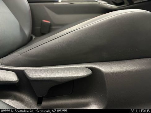 Used 2023 Toyota Prius Prime FWD image 28