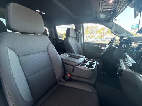 Used 2024 Chevrolet Silverado 1500 LT AWD/4WD image 33
