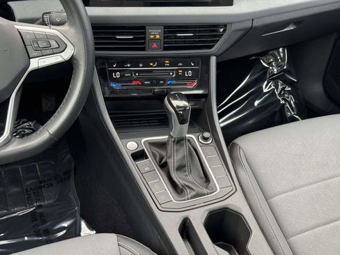 Used 2025 Volkswagen Jetta SE FWD image 22