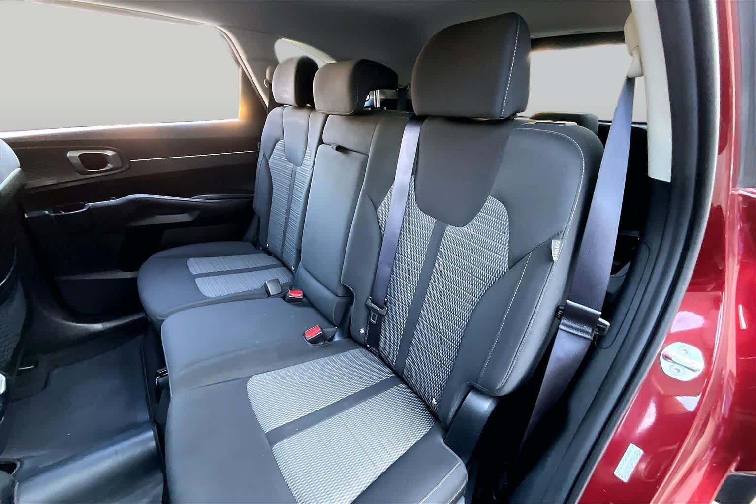 Used 2024 Kia Sorento LX FWD image 20