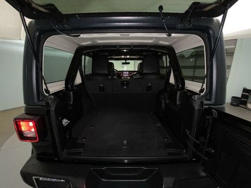 Used 2021 Jeep Wrangler Unlimited Rubicon AWD/4WD image 23