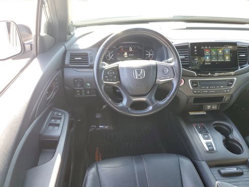 Used 2022 Honda Passport TrailSport image 11