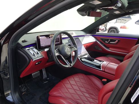 Used 2021 Mercedes-Benz S 580 4MATIC Sedan image 10