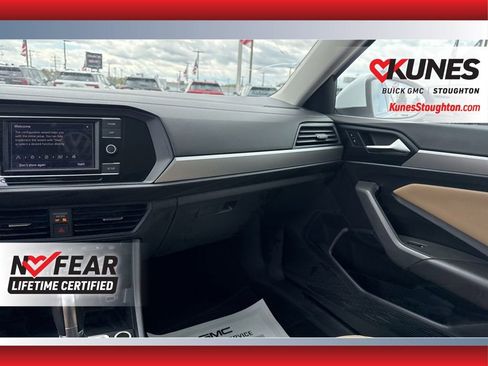Used 2019 Volkswagen Jetta SE FWD image 44
