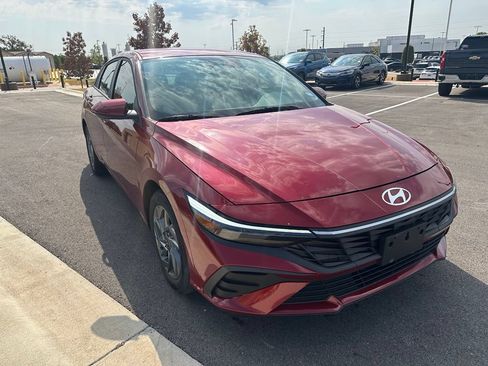 Certified 2024 Hyundai Elantra Blue FWD image 2