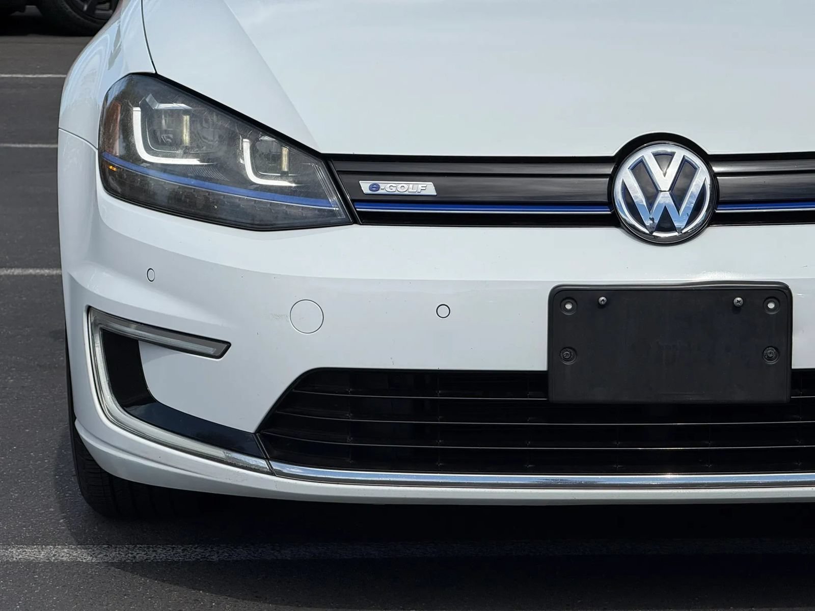 Used 2015 Volkswagen e-Golf SEL Premium FWD image 9