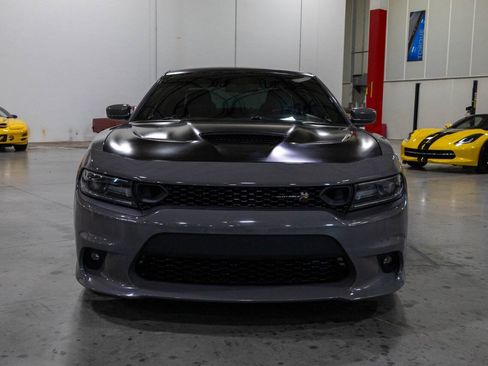 Used 2019 Dodge Charger Scat Pack w/ Plus Group RWD image 9