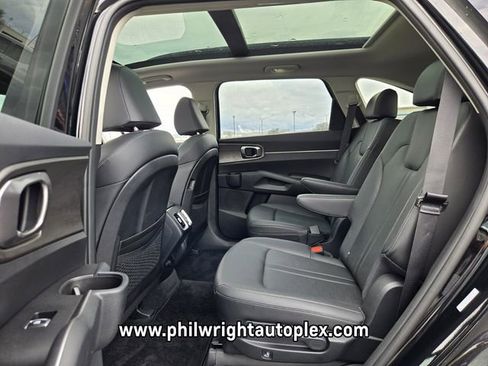 Used 2025 Kia Sorento X-Line EX image 11