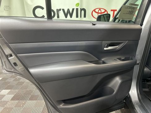 Used 2026 Toyota Grand Highlander AWD image 20