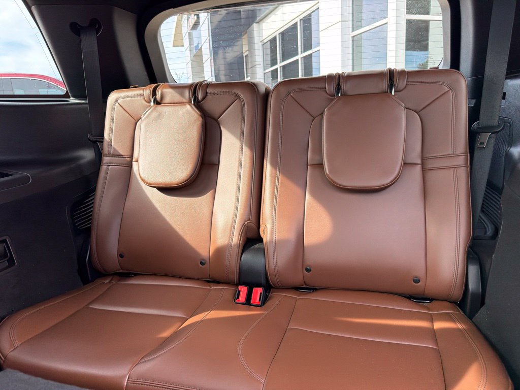 Used 2022 Lincoln Aviator Reserve w/ Class IV Trailer Tow Package RWD image 14