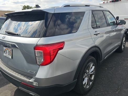 Used 2024 Ford Explorer Limited AWD/4WD image 2