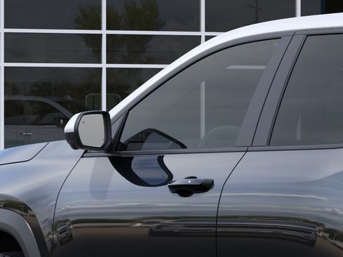 New 2026 Chevrolet Equinox LT w/ Safety and Technology Package FWD image 33