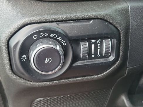 Used 2018 Jeep Wrangler Unlimited Sport S AWD/4WD image 22