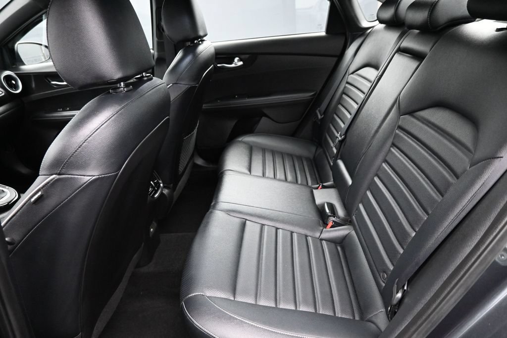 Used 2023 Kia Forte GT-Line w/ GT-Line Premium Package FWD image 12