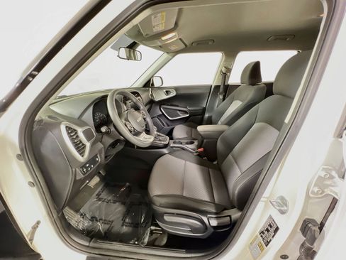 Used 2022 Kia Soul LX w/ Technology Package FWD image 19