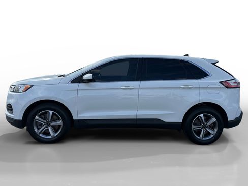 Certified 2024 Ford Edge SEL w/ Convenience Package AWD/4WD image 2