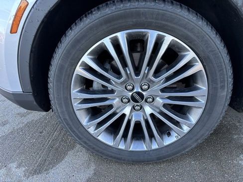 Used 2018 Lincoln MKX Reserve image 9