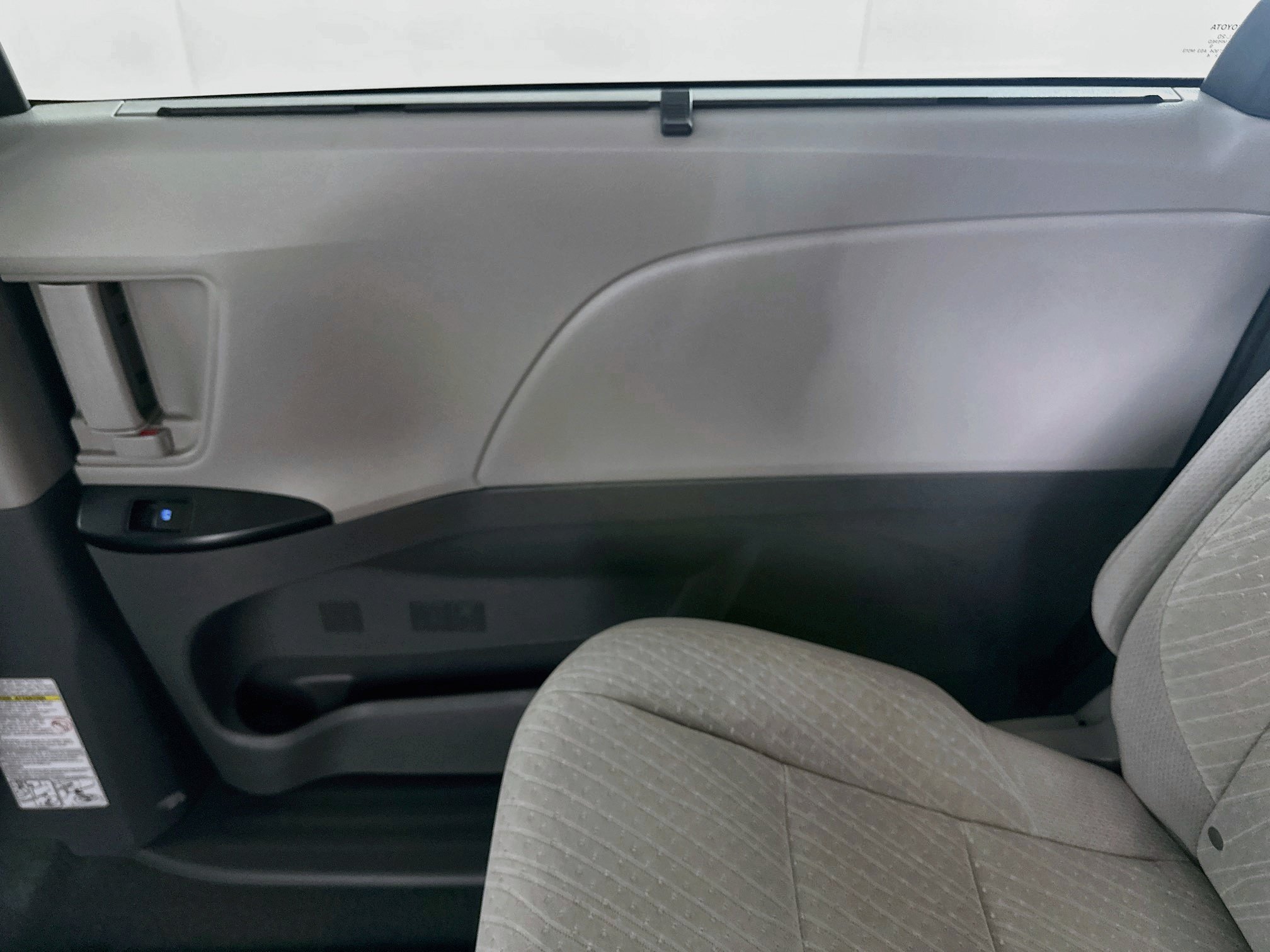 Used 2020 Toyota Sienna LE FWD image 30