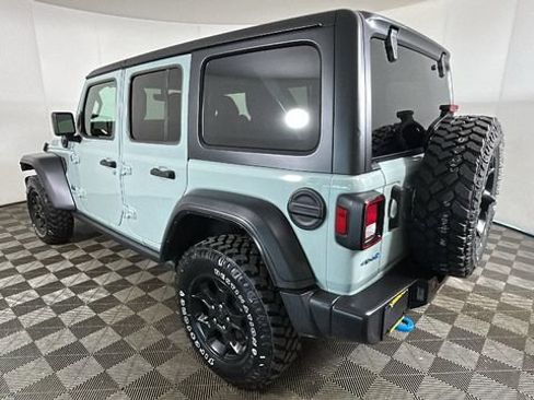 Used 2023 Jeep Wrangler Unlimited w/ Cold Weather Group AWD/4WD image 5