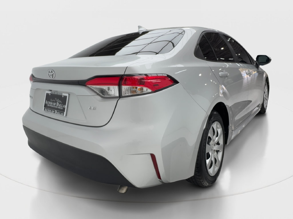 Used 2025 Toyota Corolla LE FWD image 8