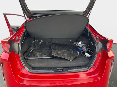 Used 2017 Toyota Prius Prime Premium image 21