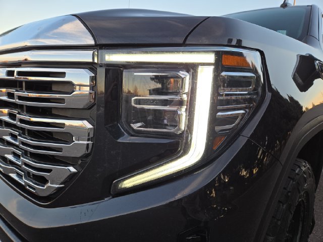 Used 2023 GMC Sierra 1500 Denali w/ Denali Reserve Package AWD/4WD image 6