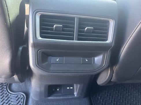 Used 2024 Volkswagen Atlas Cross Sport SEL R-Line AWD/4WD image 33
