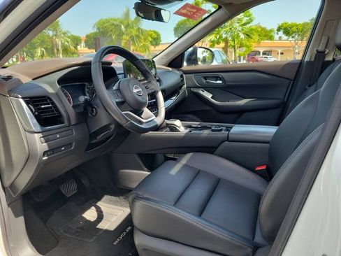 Used 2023 Nissan Rogue SL w/ SL Premium Package AWD/4WD image 18