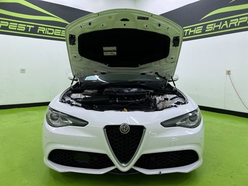 Used 2020 Alfa Romeo Giulia Ti Sport w/ Quick Order Package 22S Sport AWD/4WD image 4