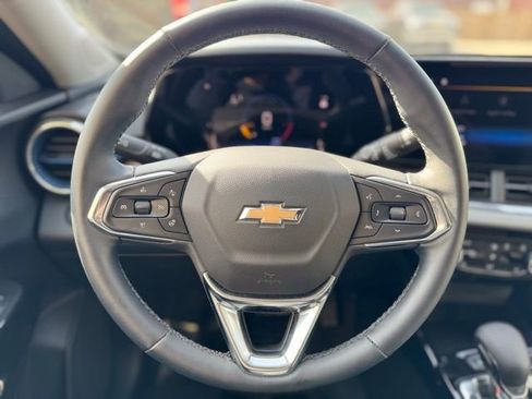 Certified 2024 Chevrolet Trax LT w/ Driver Confidence Package image 22