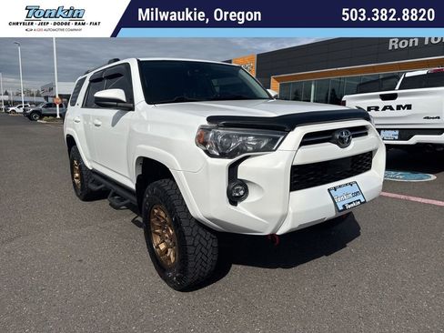 Used 2021 Toyota 4Runner SR5 image 1