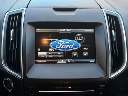 Used 2015 Ford Edge Titanium image 22
