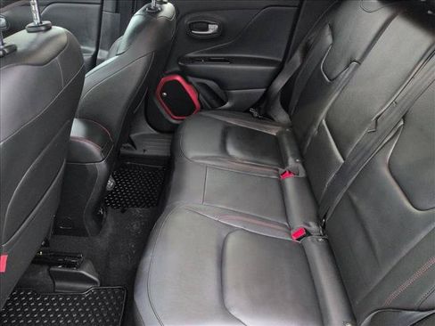 Used 2019 Jeep Renegade Trailhawk AWD/4WD image 26