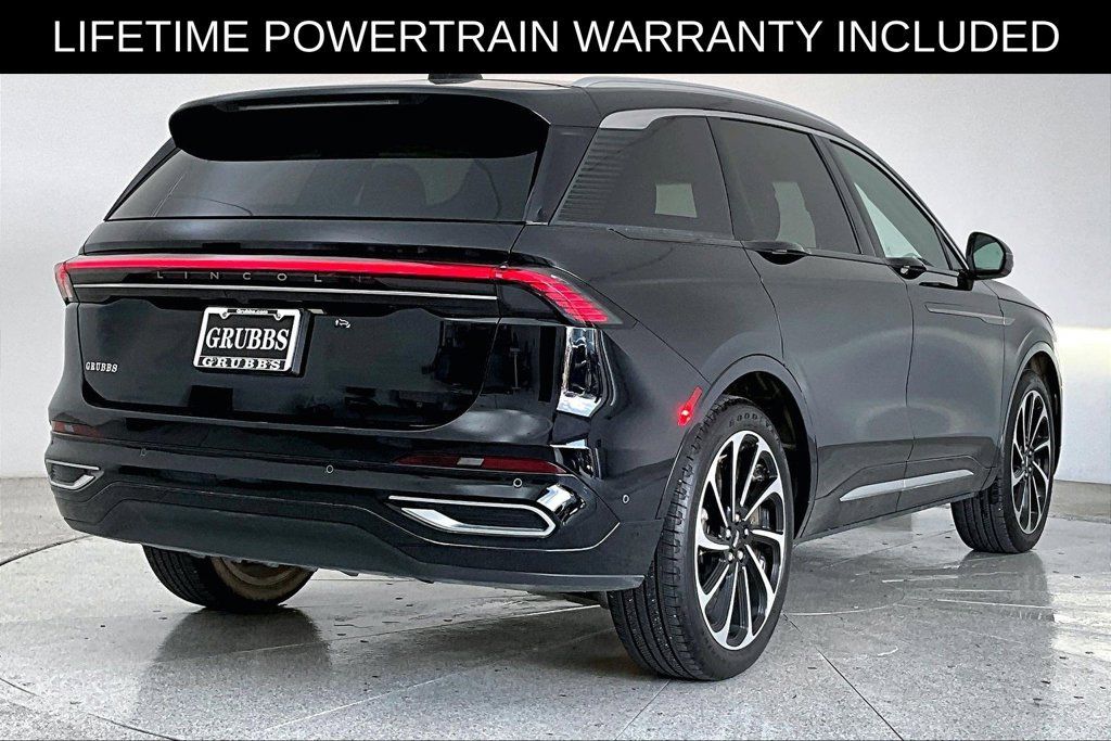 Used 2024 Lincoln Nautilus Black Label AWD/4WD image 2