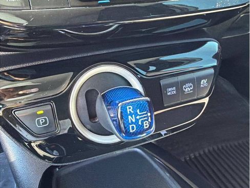 Used 2022 Toyota Prius Prime LE FWD image 13