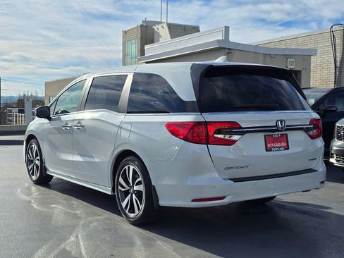 Used 2022 Honda Odyssey Touring image 5