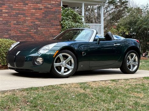 Used 2008 Pontiac Solstice GXP w/ Premium Package image 15