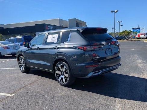 New 2026 Mitsubishi Outlander SE FWD image 8