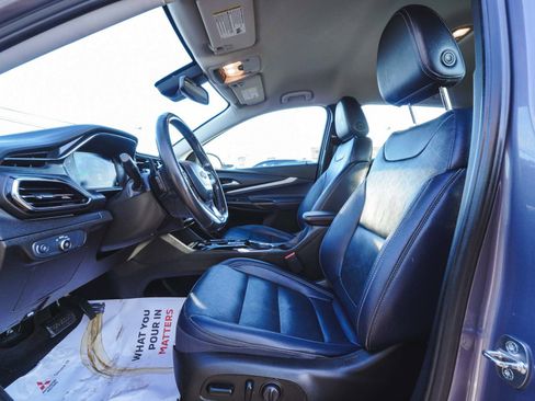 Used 2022 Chevrolet Bolt EUV LT w/ Convenience Package image 29