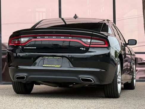 Used 2018 Dodge Charger R/T RWD image 11