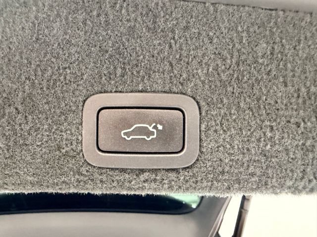 Used 2015 Volvo XC60 T6 Platinum FWD image 15