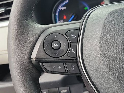 Used 2023 Toyota RAV4 XLE Premium image 31