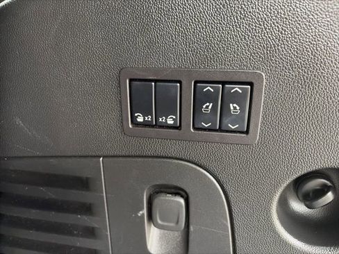 Used 2018 Chevrolet Tahoe Premier image 9