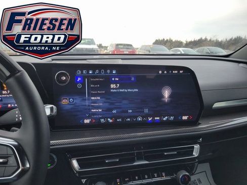 Used 2024 Chevrolet Traverse RS AWD/4WD image 21
