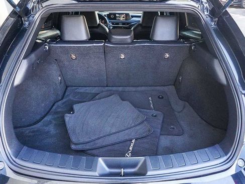 Used 2022 Lexus UX 200 image 25