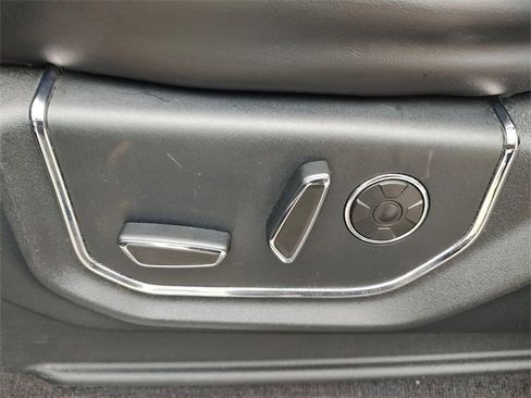 Used 2015 Ford F150 Platinum w/ Trailer Tow Package image 31